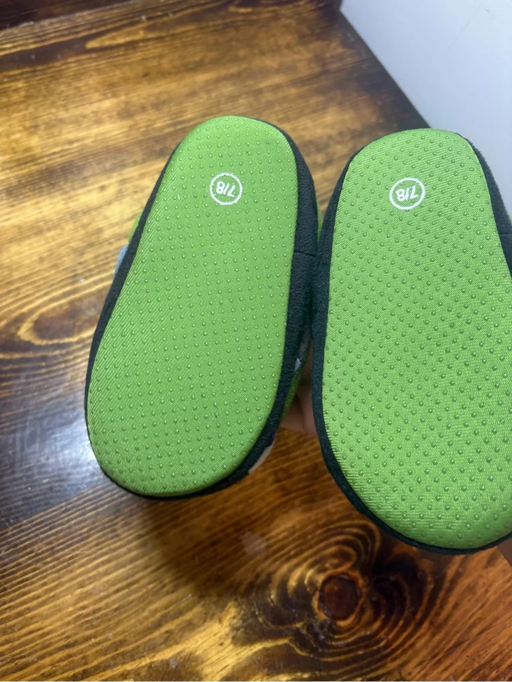 Buzz Lightyear Slippers Size Medium (7/8)‎